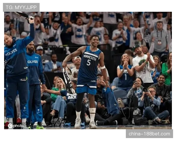 森林狼爱德华兹关键时刻得分能力提升 球队决胜阵容有待优化